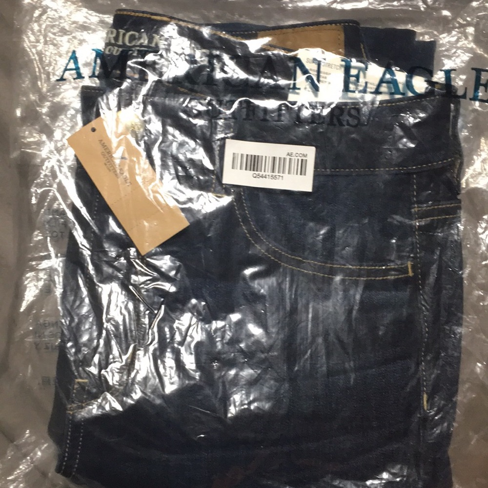 AE Jeans - Picture 2 of 3